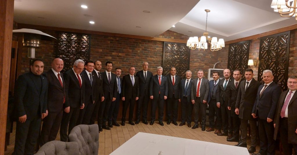 Başbakan Sucuoglu AK Parti ve MHP Milletvekilleri ile akşam yemeğinde bir araya geldi