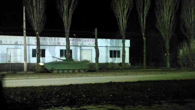 Rus tanklarının geçişi görüntülendi