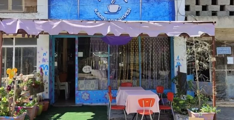 Gazimağusa’da Kadınlar Kahvehanesi