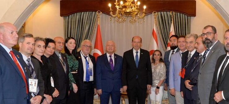 Cumhurbaşkanı Tatar, KKTC Taekwondo Judo Karate Federasyonu başkanı ve 10 ülkeden gelen federasyon başkanı ve yöneticilerini kabul etti