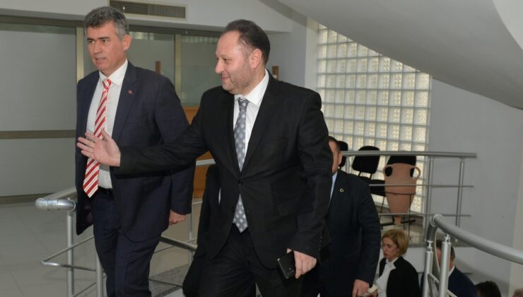 Öztürkler:Dün olduğu gibi yarında Anavatan’ımız ile gönül birliği içerisinde yürümeye devam edeceğiz