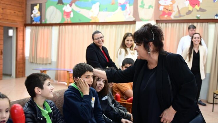 Başbakan’ın eşi Zerrin Üstel, Girne Özel Eğitim ve İş Eğitimi Okulu’nu ziyaret etti