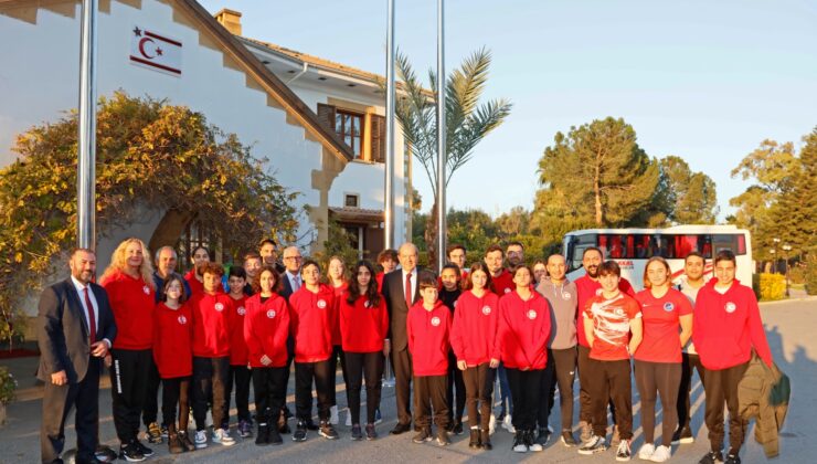 Cumhurbaşkanı Ersin Tatar, Su Sporları Federasyonu heyetini kabul etti