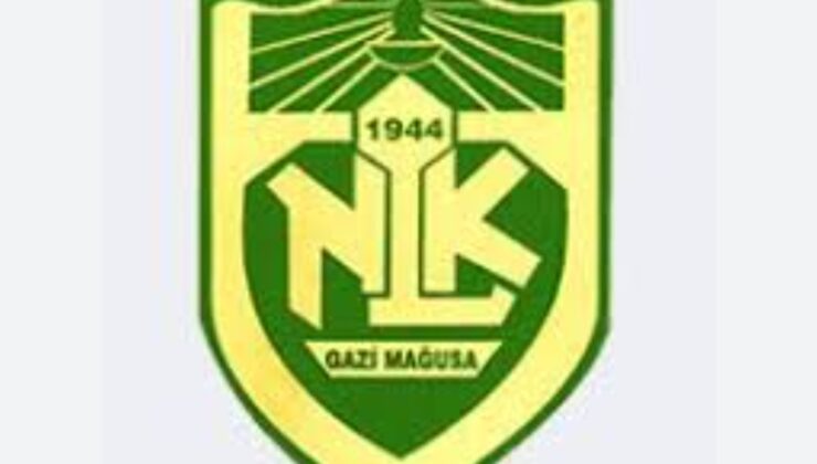 Kahramanmaraş’ta bulunan Namık Kemal Lisesi erkek voleybol takımı depremden yara almadan kurtuldu