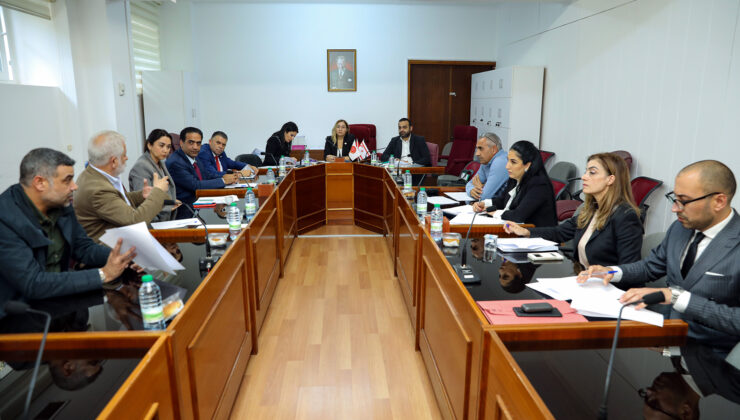 Meclis Hukuk Komitesi “Motorlu Araçlarla Yolcu ve Eşya Taşınması (Denetim) (Değişiklik) Yasa Tasarısı”nı görüşmeye devam etti