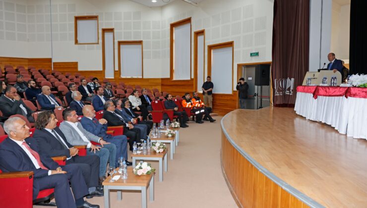 Cumhurbaşkanı Tatar, “Kıbrıs’ın Deprem Gerçeği ve Yapılması Gerekenler” paneline katıldı