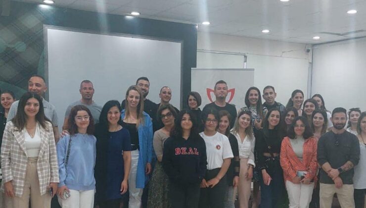 Biyologlar Derneği plastik kirliliğinin, sağlığa ve çevreye olan etkisi konulu konferans verdi