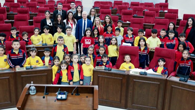 Güvercinlik Rauf Raif Denktaş İlkokulu öğrencileri Meclis’i ziyaret etti