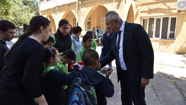 Bakan Taçoy’dan Girne’de Bayram ziyareti