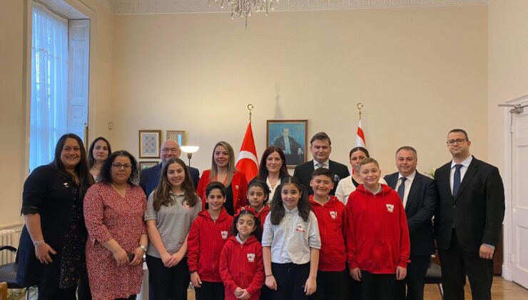 KKTC Londra Temsilciliği’nde 23 Nisan kutlaması…