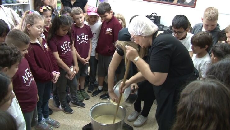 Mormenekşe Çağdaş Kadınlar Derneği kapılarını öğrencilere açtı