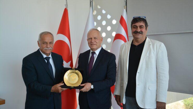 Töre, Uluslararası Final Üniversitesi’ni ziyaret etti