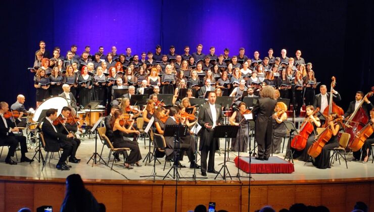 ”Türkiye Cumhuriyeti’nin 100. Yılı Konseri” gerçekleṣti