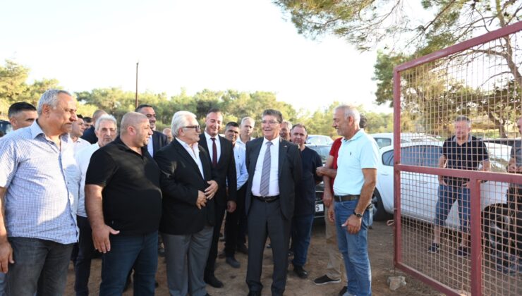 Başbakan Üstel Tepebaşı’nda futbol sahasını ziyaret etti, muhtarlık binasının açılışını yaptı