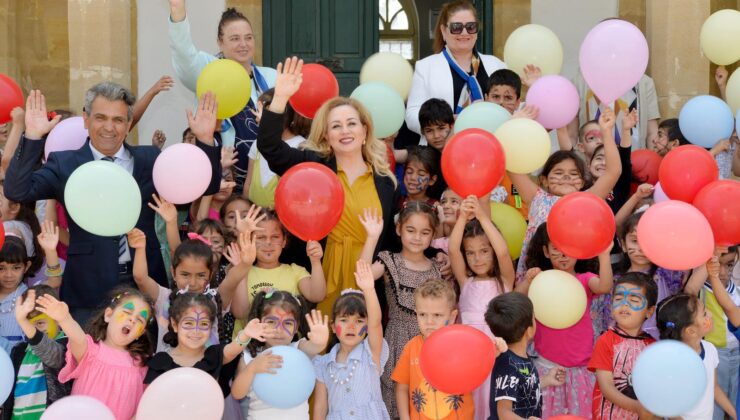 Sibel Tatar,20 Kasım Dünya Çocuk Hakları Günü nedeniyle bir mesaj yayımladı