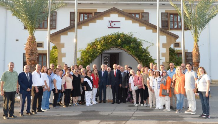 Cumhurbaşkanı Ersin Tatar, Türkiye Emekli Subaylar Derneği Samsun İl Başkanlığı’ndan bir heyeti kabul etti
