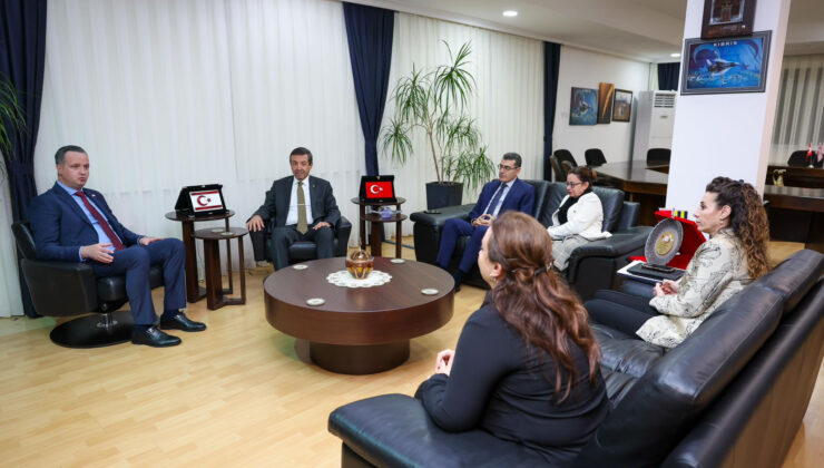 Bakan Ertuğruloğlu, TİKA heyetiyle görüştü – BRTK