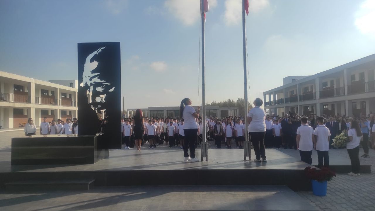 Çavuşoğlu Muharrem Döveç Ortaokulu açılış ve yeni eğitim-öğretim yılı başlama törenine katıldı