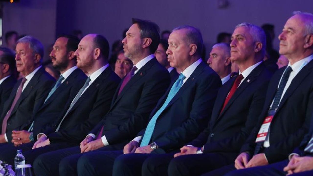 Ekonomi ve Enerji Bakanı Olgun Amcaoğlu, EVF 2025’e katıldı