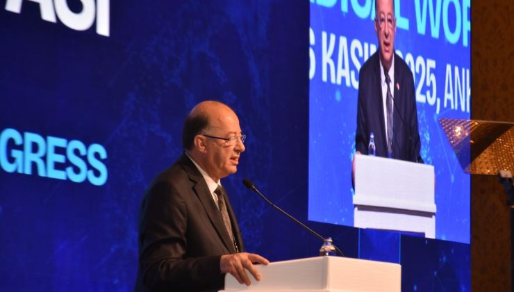 Dinçyürek, 11. Türk Tıp Dünyası Kurultayı’nda konuştu