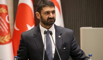 “İlahiyat eğitimine ihtiyaç var”