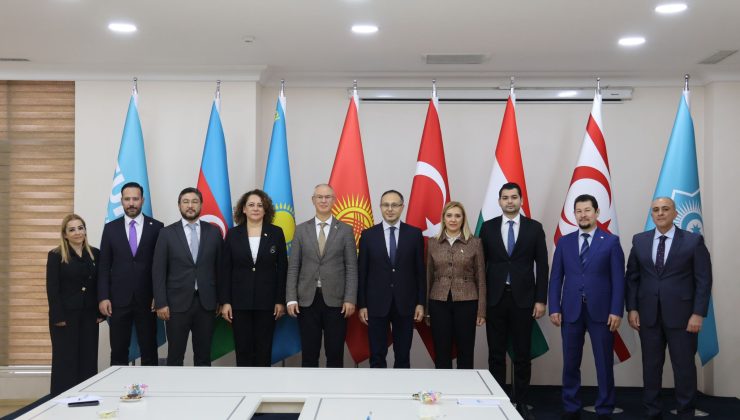 Hasipoğlu Bakü’de TÜRKPA Genel Sekreteri Ramil Hasan ile görüştü