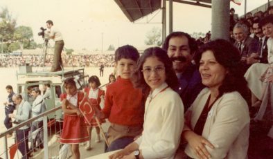 Babamın insanları kucaklayışından çok etkilendim