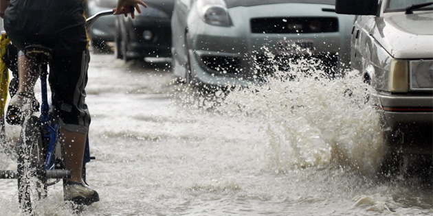 Şenkul: Selden mağdur olan vatandaşlarımız için konaklama imkanı yaratabiliriz.