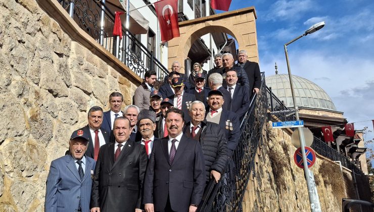 Ataoğlu, Beypazarı’nda Kıbrıs gazileriyle bir araya geldi