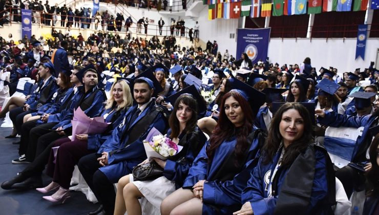 DAÜ 2025–2026 Güz Mezuniyeti ile 800’ü aşkın mezun verdi