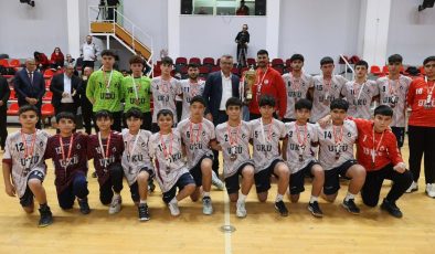 Erhürman: Çocuklarımızın ve gençlerimizin dünyayla buluşması ortak hedefimizdir