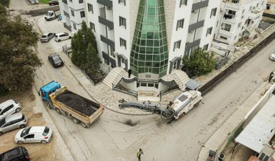 Gazimağusa’da Kaliland Bölgesinde katran serme işlemine geçiliyor