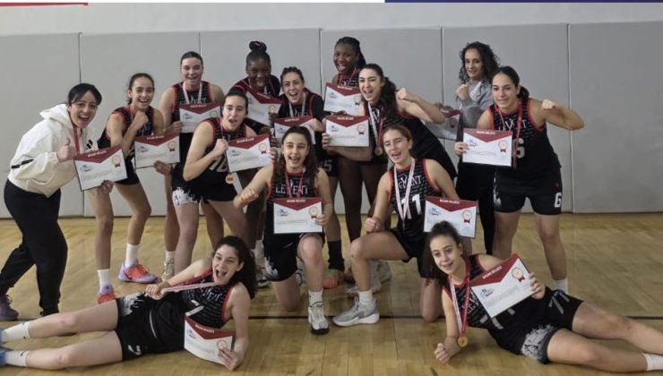 Levent Kolej 4’te 4’le final grubunda