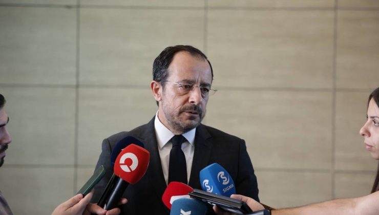 “Erhürman’ın tezi iki devletse açıkça söylesin”