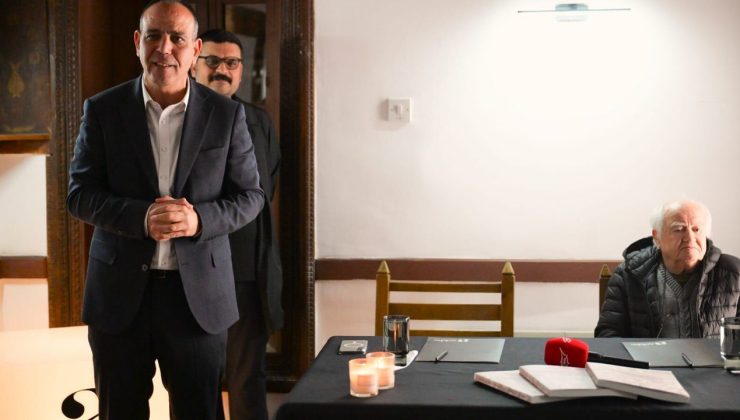 Kaba’nın “Kıbrıs’ta Fotoğrafçılığın Yüzyılı” kitabı Arabahmet Kültür Evi’nde tanıtıldı