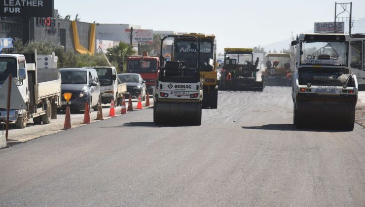 Üstel, yapımı süren Girne-Çatalköy yolunda incelemelerde bulundu