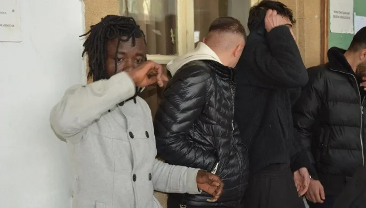 Asıl zula evde çıktı