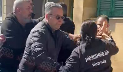 Mahkeme önünde arbede