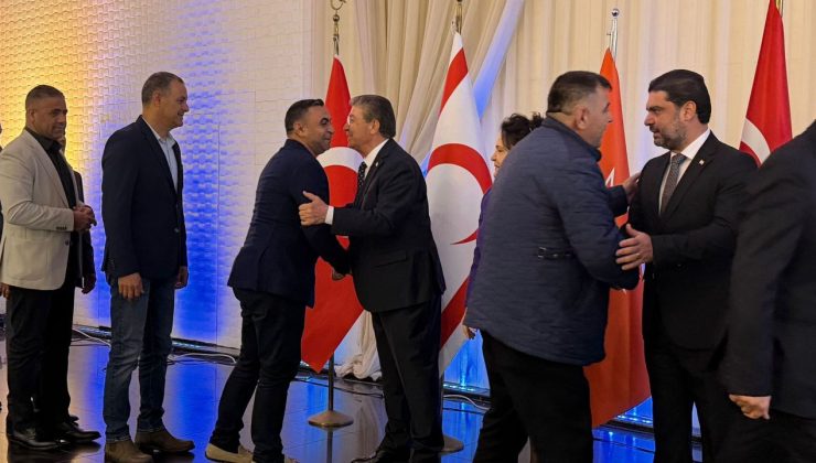 Başbakan Üstel, bayram tebriği kabul etti