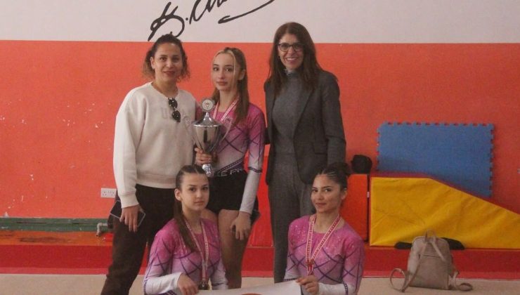 Esin Leman Lisesi cimnastikte yine şampiyon