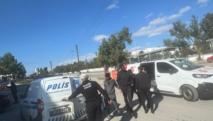 Ülkede kaçak yaşayan 3 kişi daha yakalandı