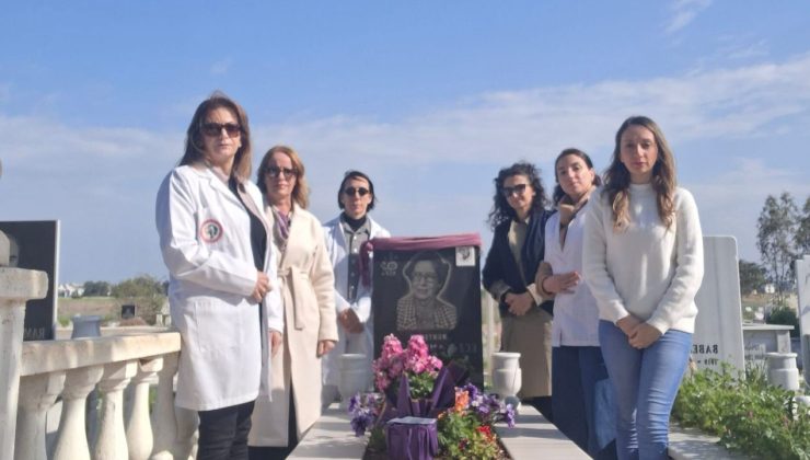 Kıbrıs Türk Eczacılar Birliği, Kamran Aziz’i kabri başında andı