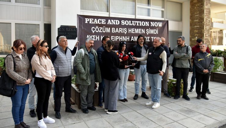 “Kıbrıs askersizleştirilmeli”