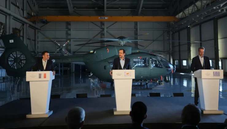 Saldırı helikopterleri önünde birlik mesajı