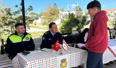 Kariyer günlerinde Polis öğrencilerle buluştu