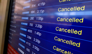 Uçuş iptalleri devam ediyor, geri dönenlerin sayısı 950’ye ulaştı