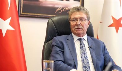 Üstel: “Türk ordusu Kıbrıs Türk halkının güvenliğinin teminatıdır”