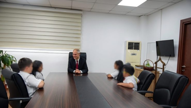 SEVGİ EVİ ÇOCUKLARINDAN  BAKAN HASİPOĞLU’NA ANLAMLI 23 NİSAN ZİYARETİ