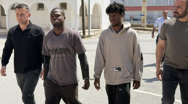 Evde bulunan el bombası dekormuş!