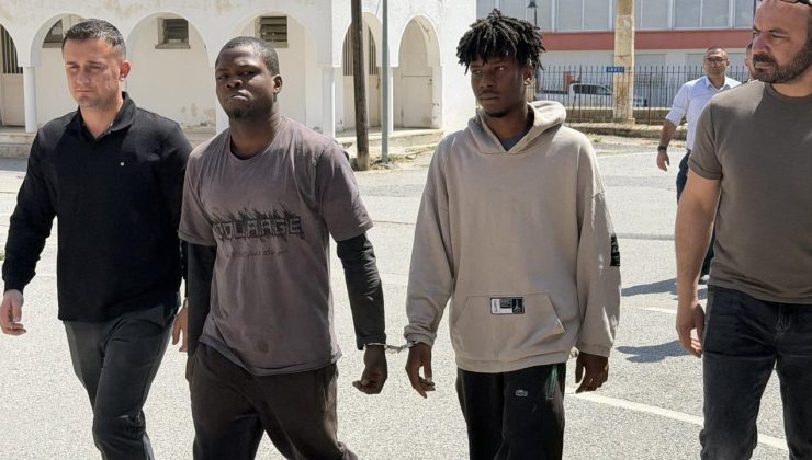 Evde bulunan el bombası dekormuş!